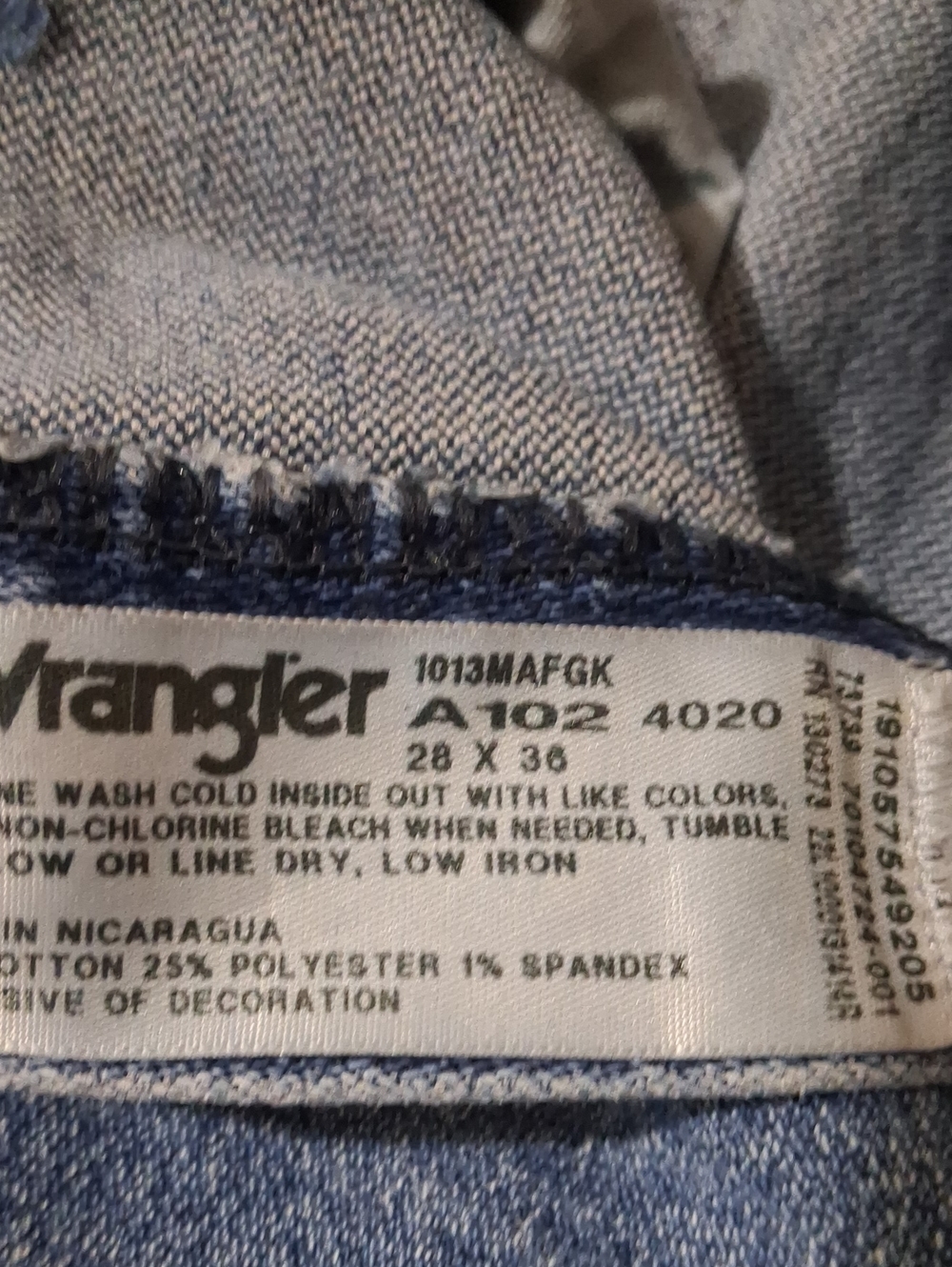 Wrangler Light Blue Denim Relaxed Fit Men’s Jeans